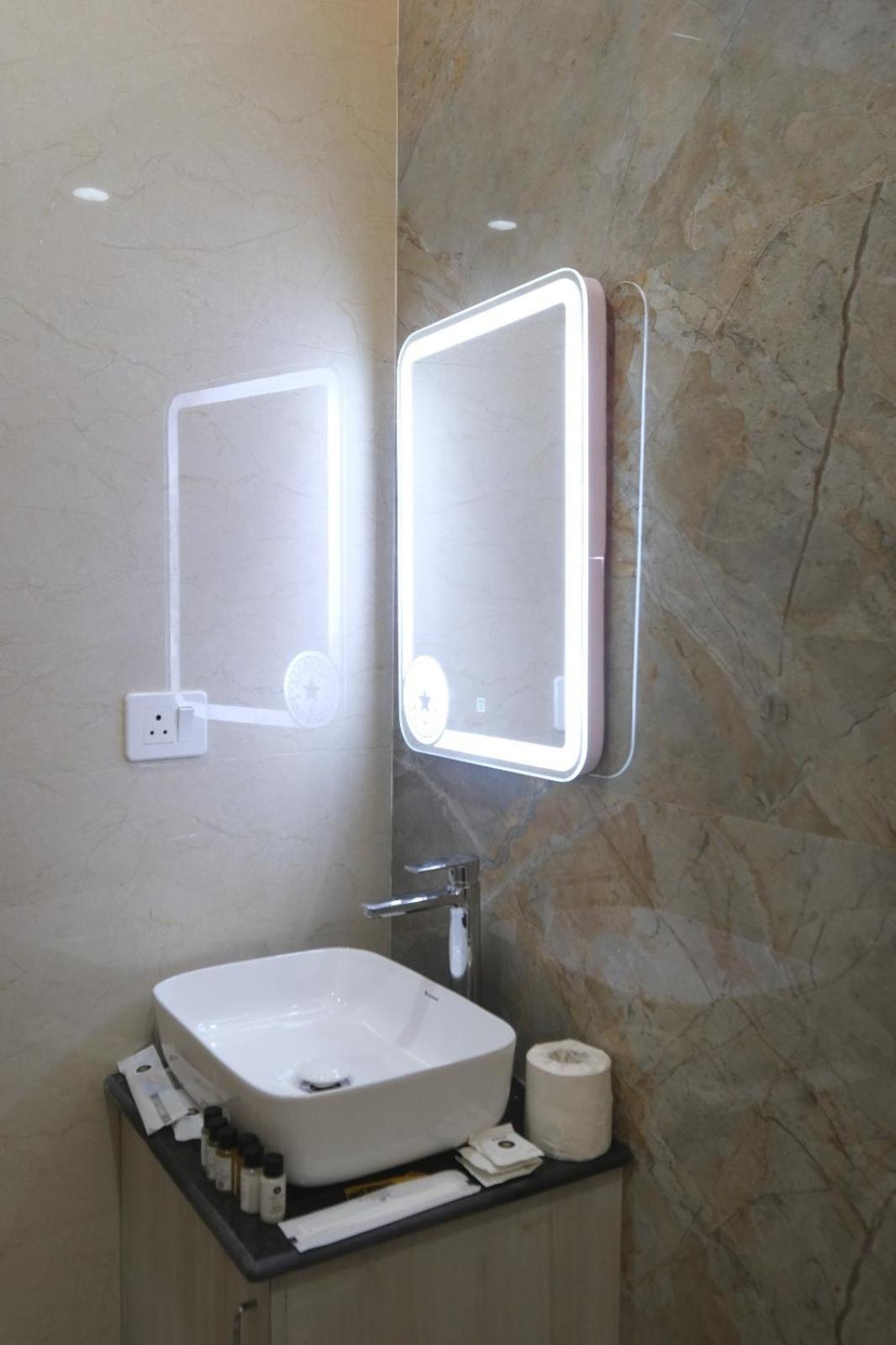 Hotel Sudarshan Ayodhya Bagian luar foto