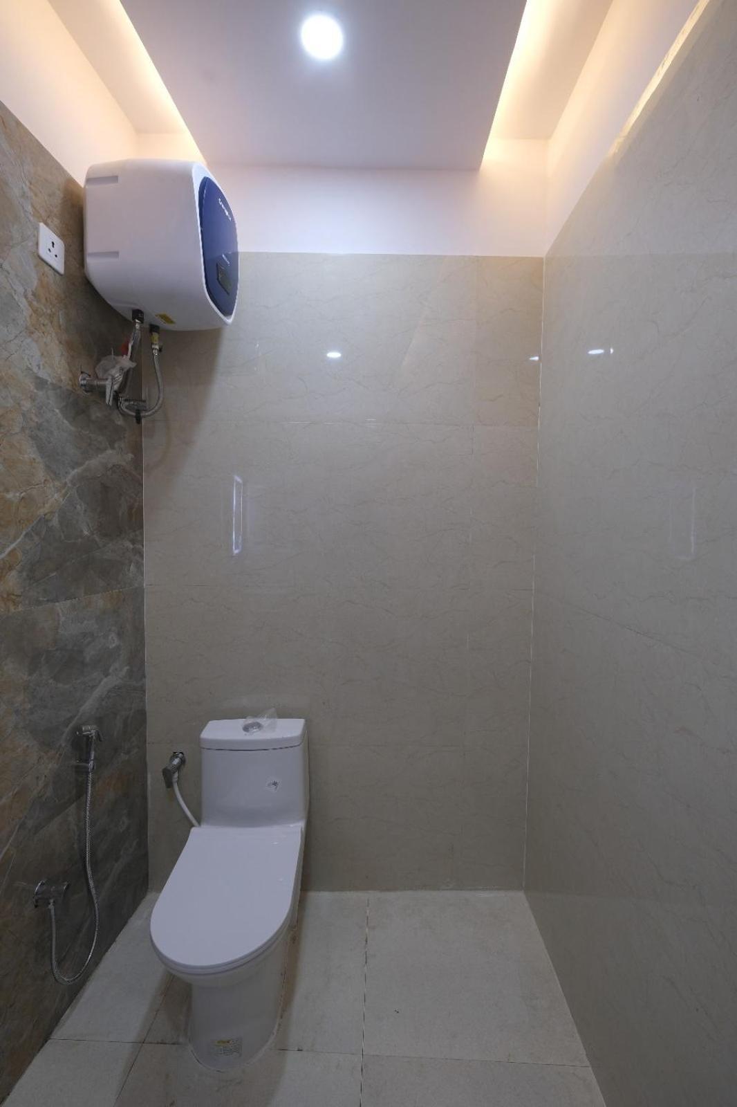 Hotel Sudarshan Ayodhya Bagian luar foto