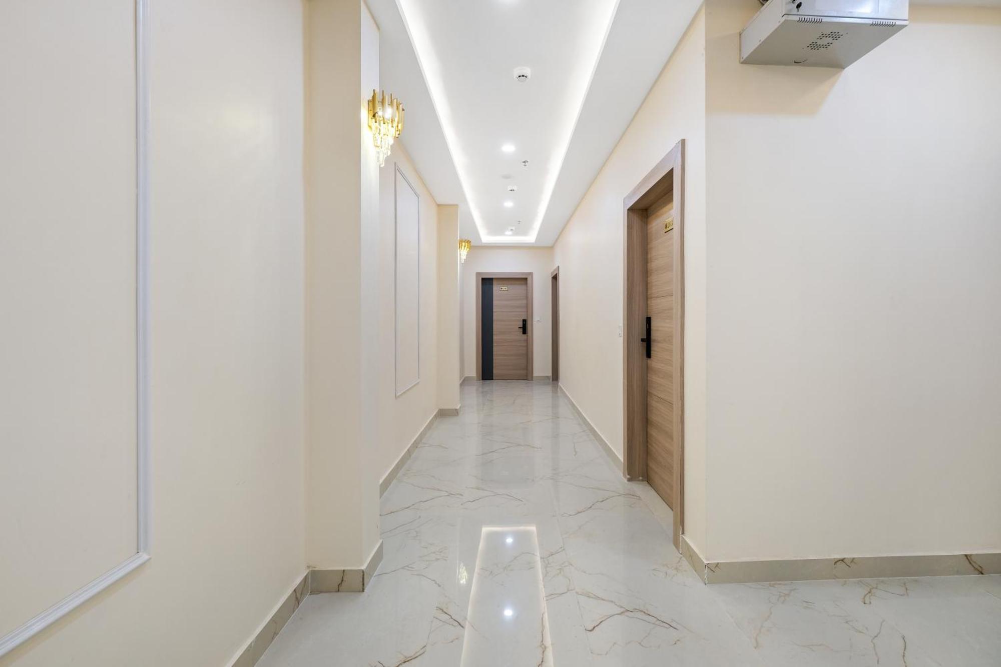 Hotel Sudarshan Ayodhya Bagian luar foto